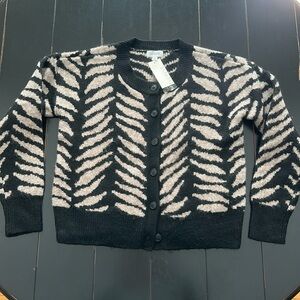 EVEREVE Button Cardigan NWT